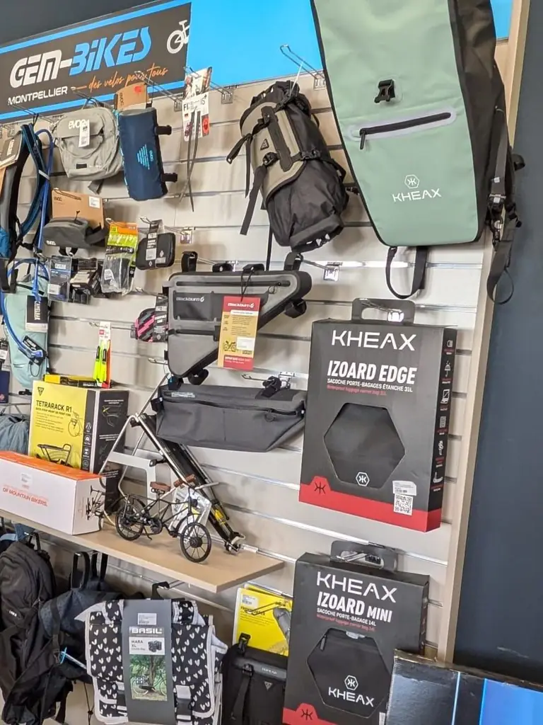 Rayon d’accessoires : sacoches, sacs à dos et bagagerie